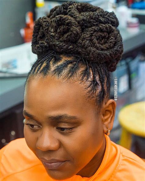 Here’s how you can create protective hairstyles over locs in an easy step-by-step guide. Step 1: Start by detangling your locs Detangle your hair gently using your fingers or a wide-tooth comb, starting from the ends of your hair and working upwards towards your roots.